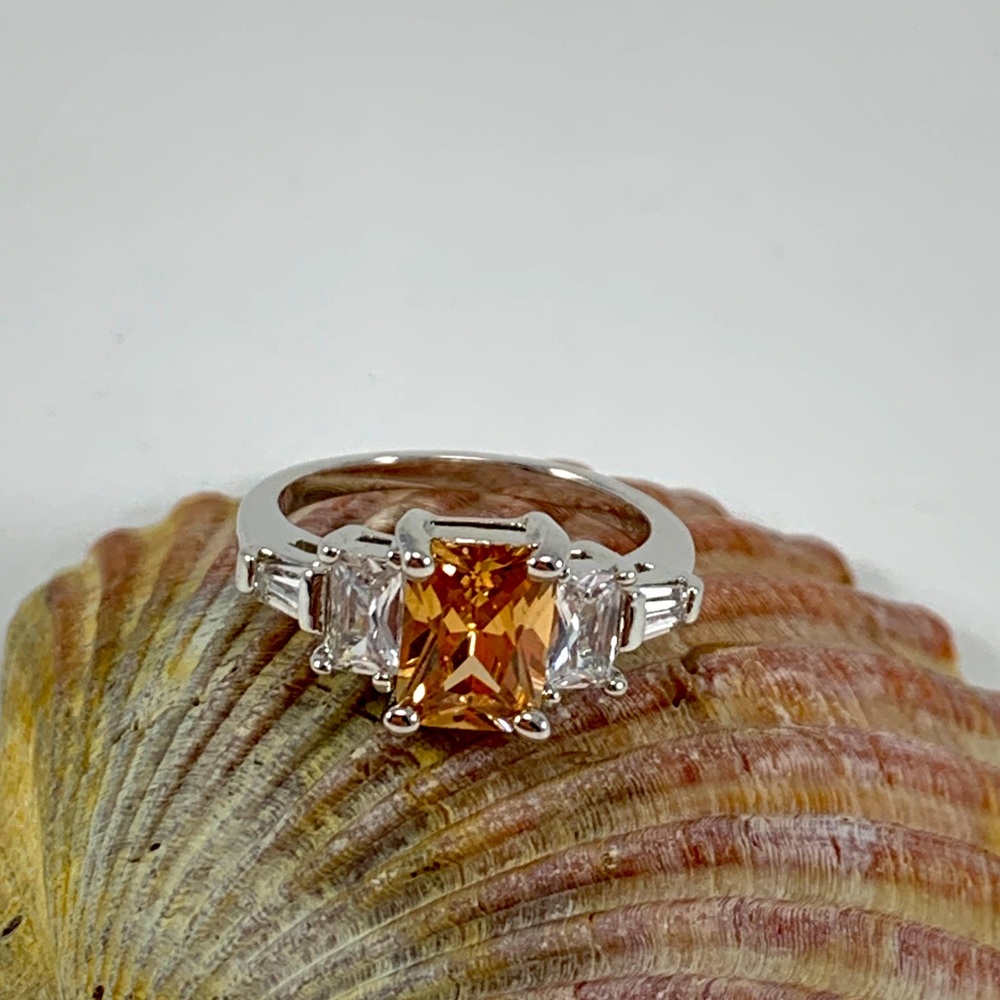 GR China Topaz Ring